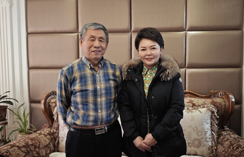 王宏华在春节前集中开展走访慰问退休老干部和侨界代表人士活动